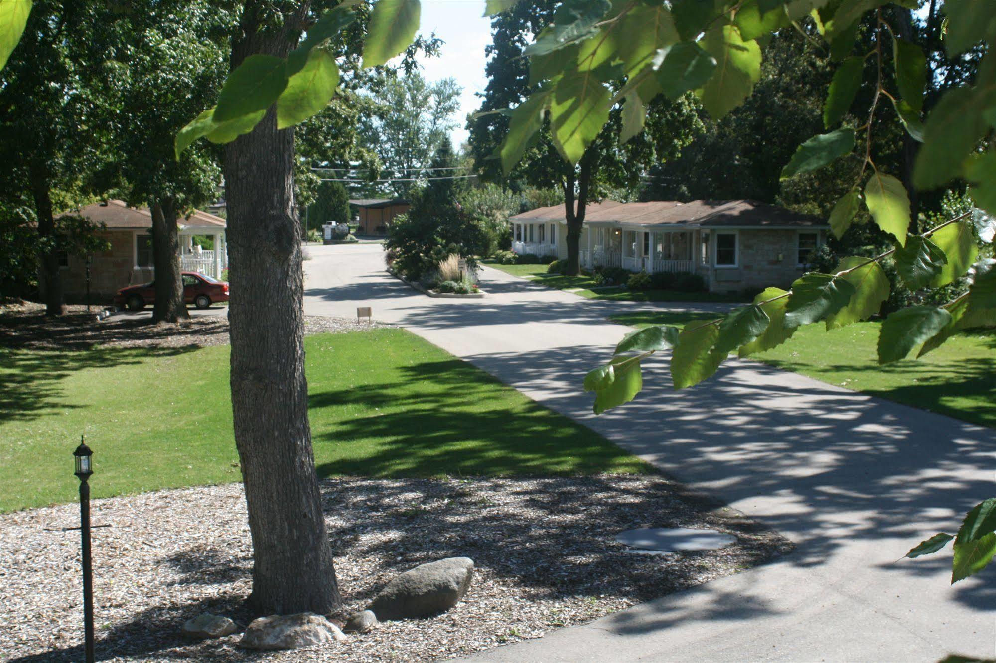 Seven Oaks Bed & Breakfast Lake Geneva Exterior photo
