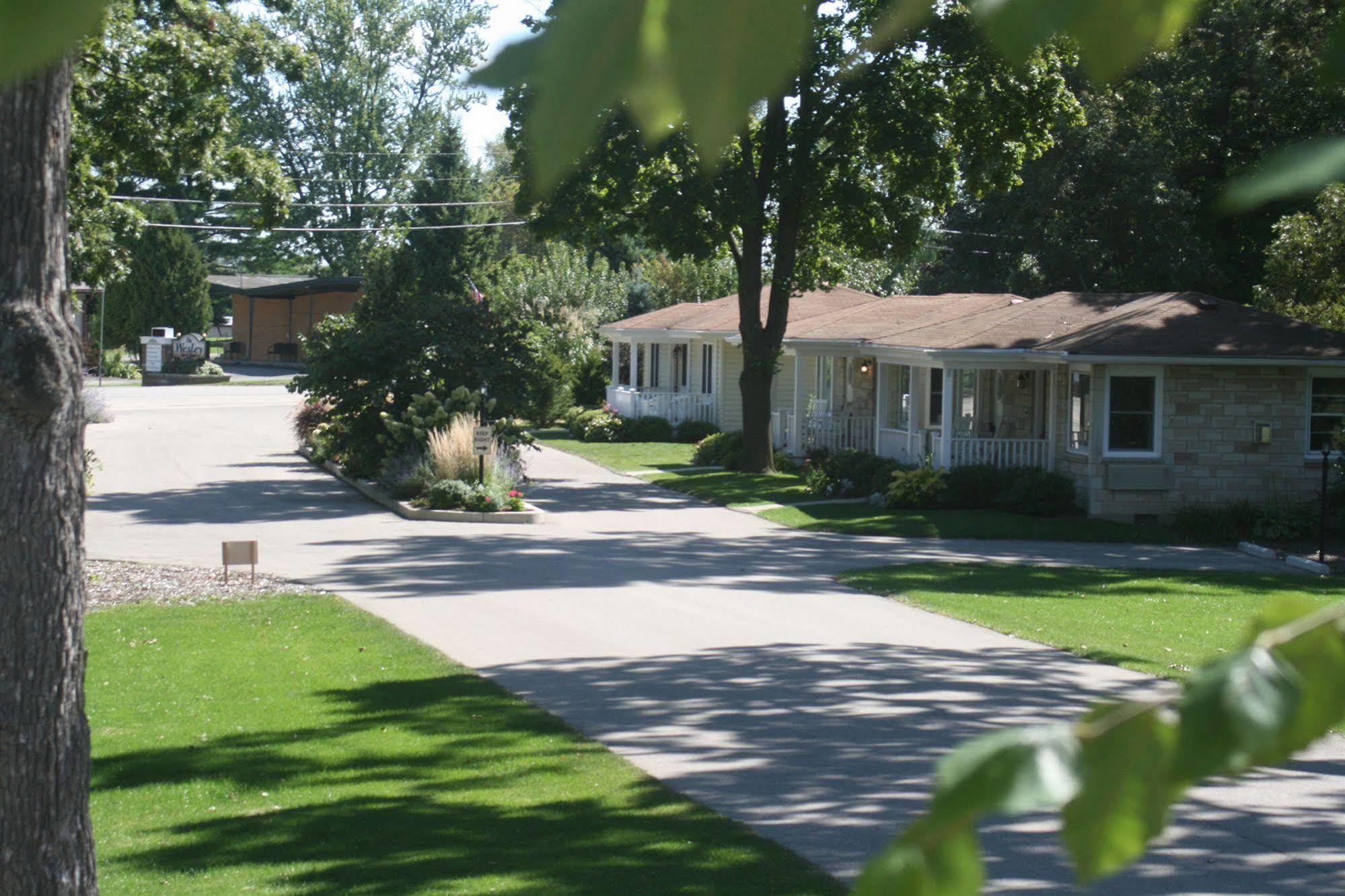Seven Oaks Bed & Breakfast Lake Geneva Exterior photo