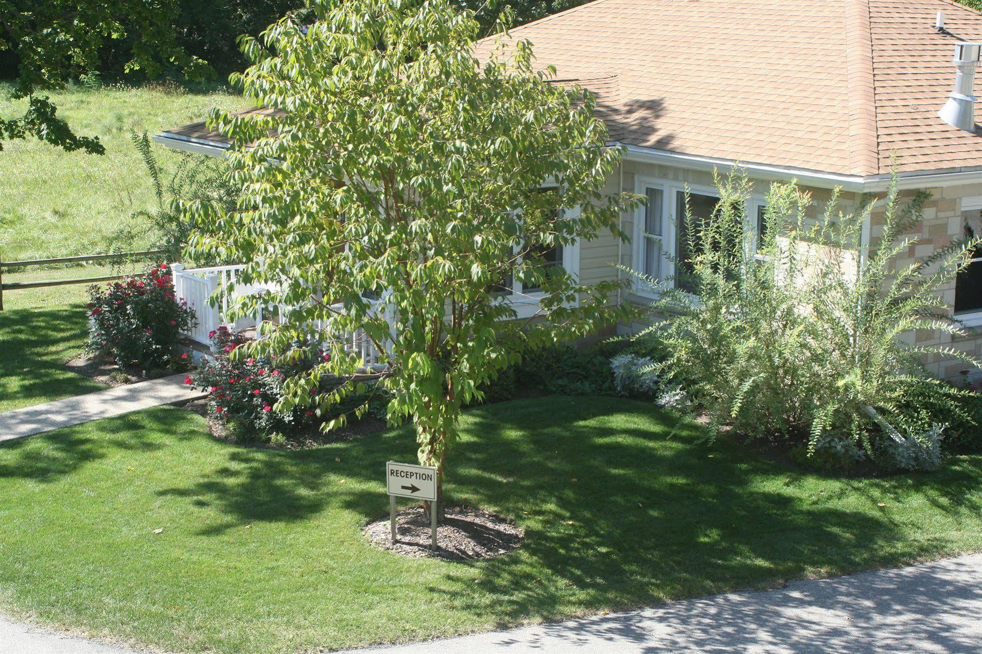 Seven Oaks Bed & Breakfast Lake Geneva Exterior photo
